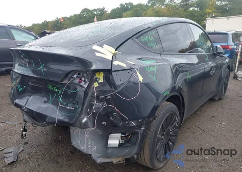 2024 Tesla Model Y Long Range Dual Motor All-Wheel Drive from USA, damaged, VIN 7SAYGAEE7RF076826